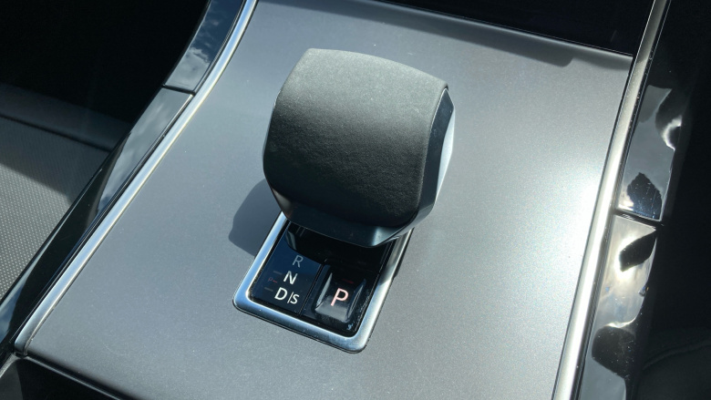 Land Rover Range Rover Velar 2.0 D200 MHEV Dynamic SE 5dr Auto Diesel Estate